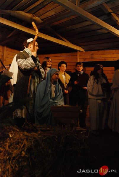 Żywa szopka i jasełka przy kościele oo. Franciszkanów