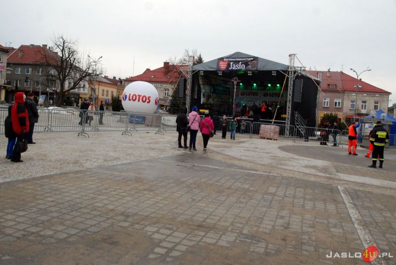WOŚP: kwesta, pokaz pierwszej pomocy, licytacje i światełko do nieba
