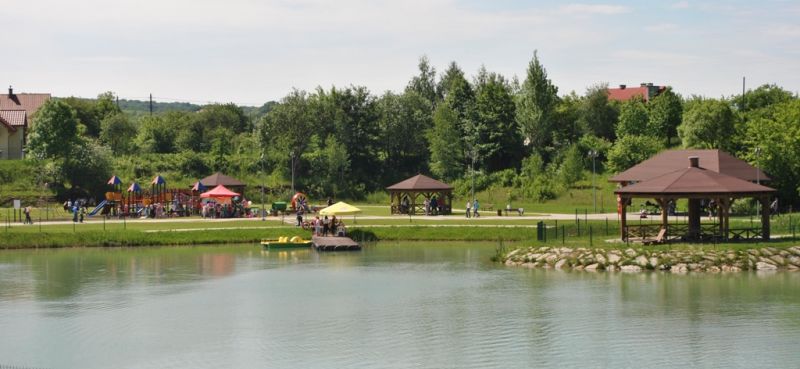 "Szkoła Podstawowa nr 2 w Jaśle – Piknik na Kwiatowej"