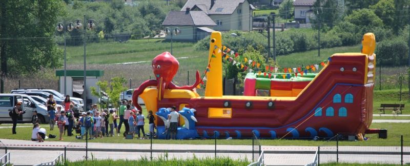 "Szkoła Podstawowa nr 2 w Jaśle – Piknik na Kwiatowej"