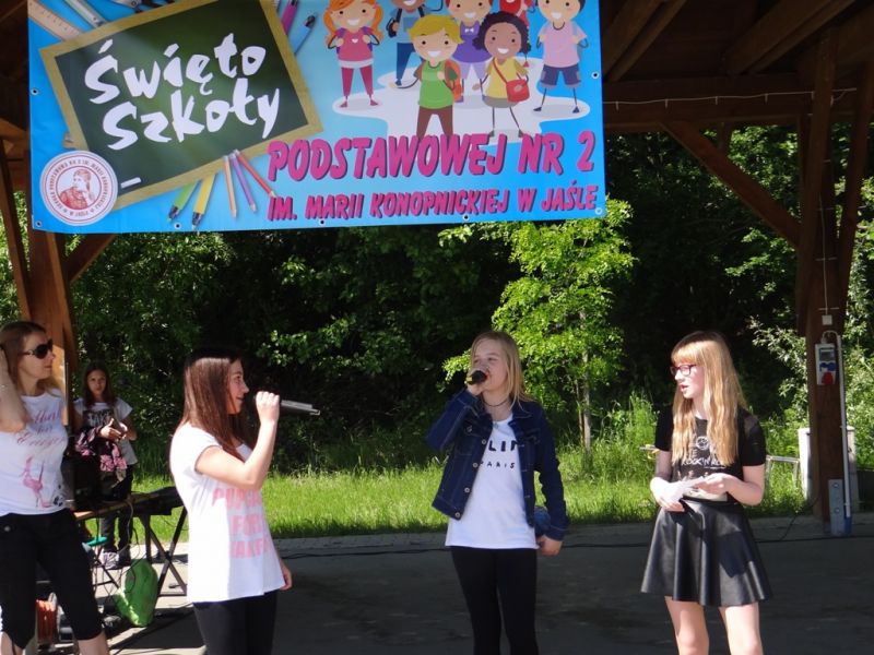"Szkoła Podstawowa nr 2 w Jaśle – Piknik na Kwiatowej"