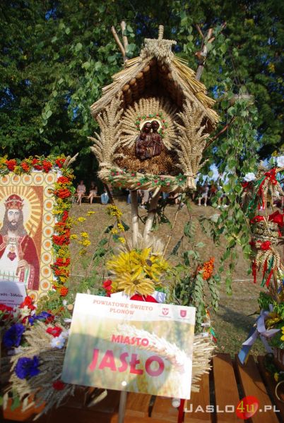 Festiwal Smaków Regionalnych "Pierogi" oraz Dożynki Powiatowe w Tarnowcu