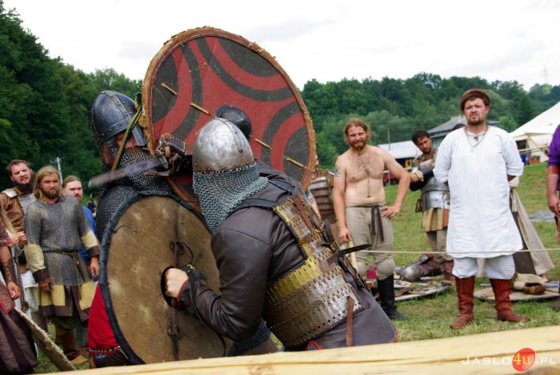 Potyczki średniowiecznych wojów