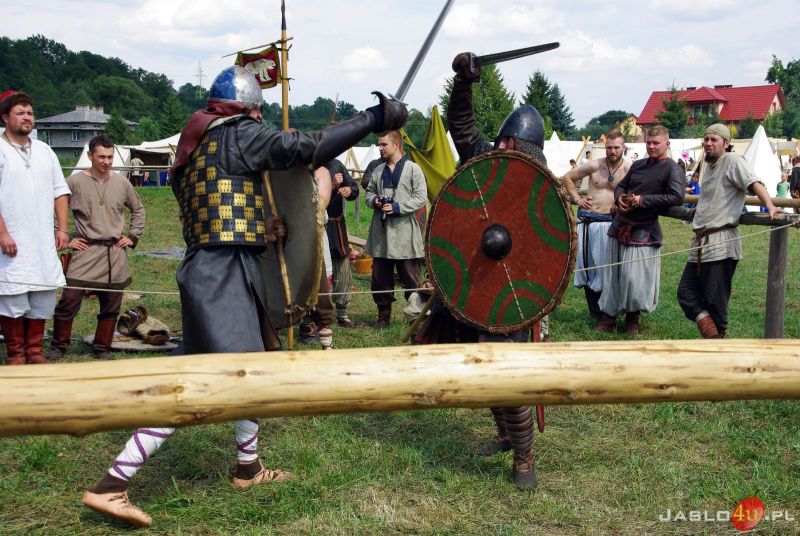 Potyczki średniowiecznych wojów