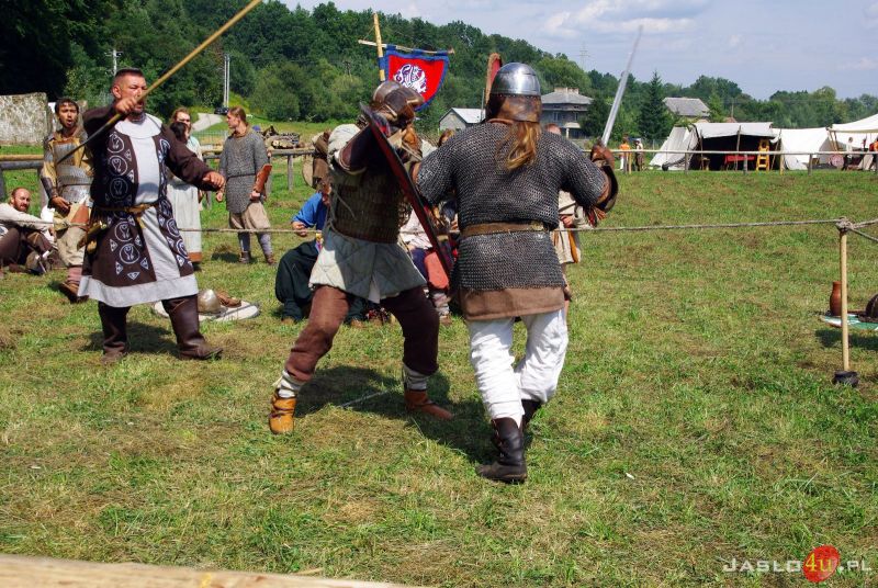 Potyczki średniowiecznych wojów