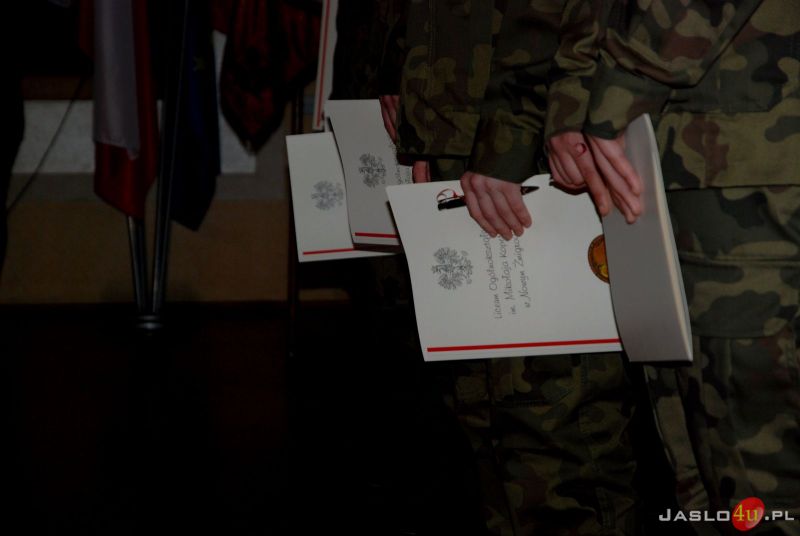 Ślubowanie klasy I w Nowym Żmigrodzie