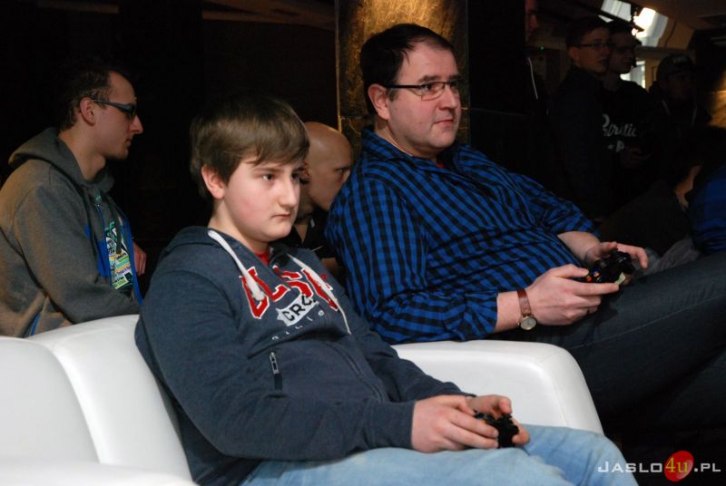 GAMERS' WAR 2016