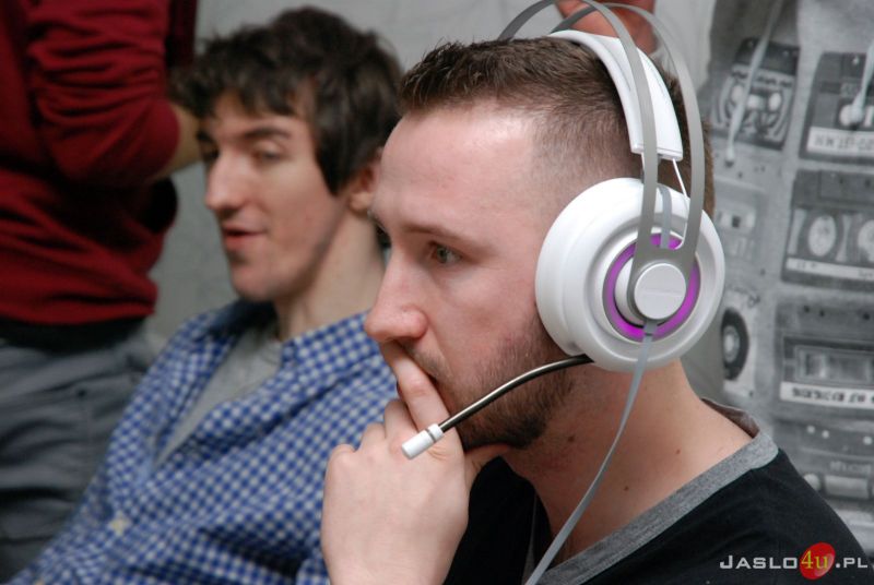 GAMERS' WAR 2016