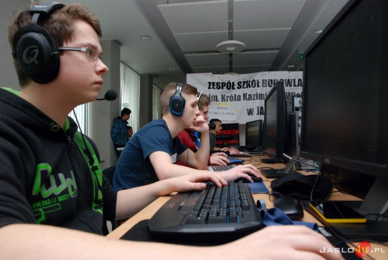 GAMERS' WAR 2016