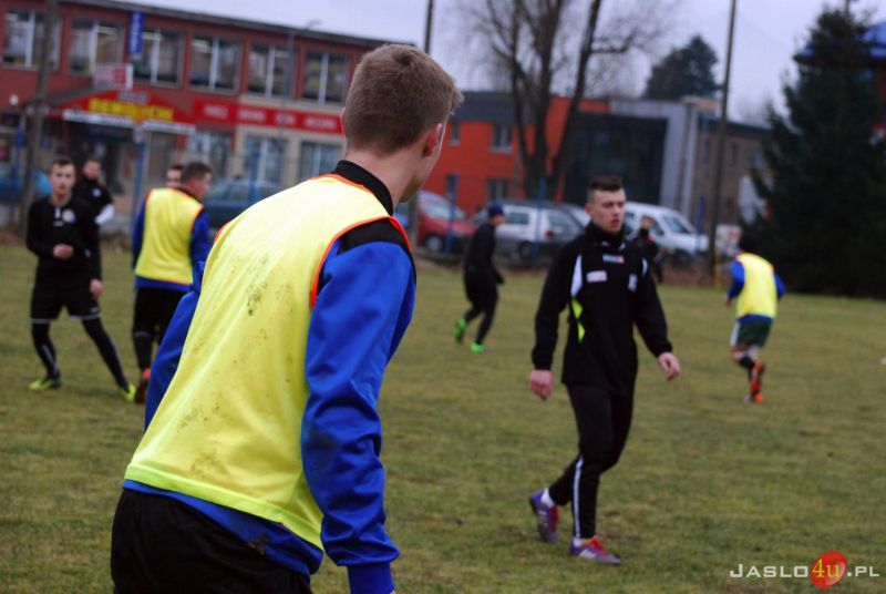 Sparing Juniorów Czarnych Jasło z Ostoją Kołaczyce