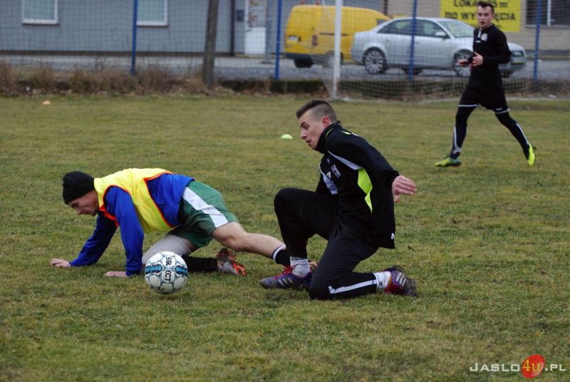 Sparing Juniorów Czarnych Jasło z Ostoją Kołaczyce