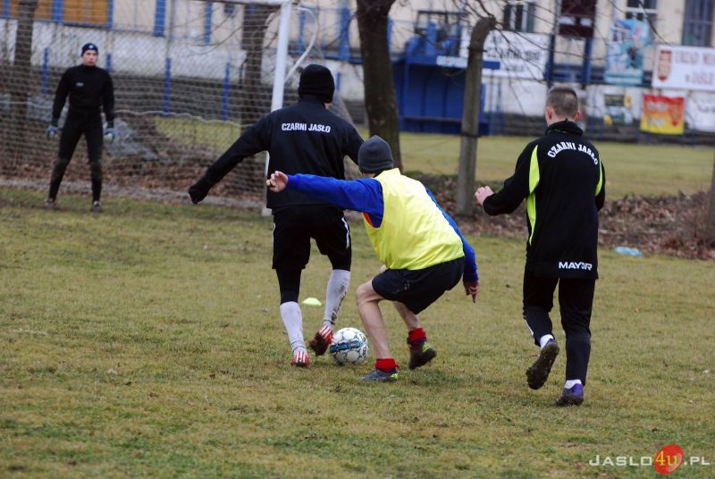Sparing Juniorów Czarnych Jasło z Ostoją Kołaczyce