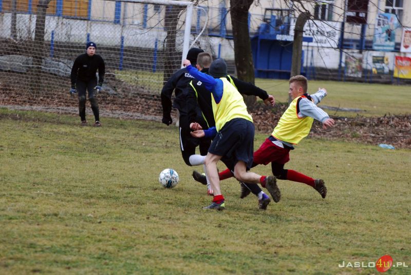 Sparing Juniorów Czarnych Jasło z Ostoją Kołaczyce