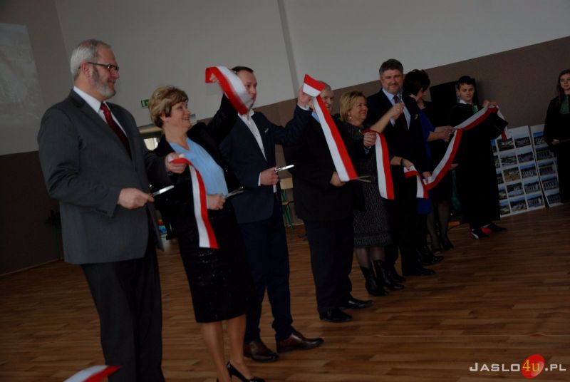Uroczyste otwarcie sali gimnastycznej w SP nr 4 w Jaśle