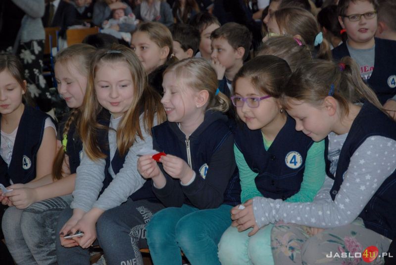 Uroczyste otwarcie sali gimnastycznej w SP nr 4 w Jaśle