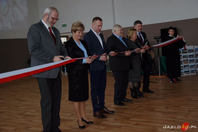 Uroczyste otwarcie sali gimnastycznej w SP nr 4 w Jaśle