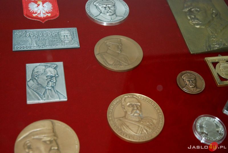 Wystawa 1050 lat Chrztu Polski