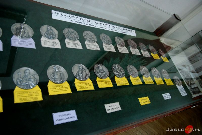 Wystawa 1050 lat Chrztu Polski