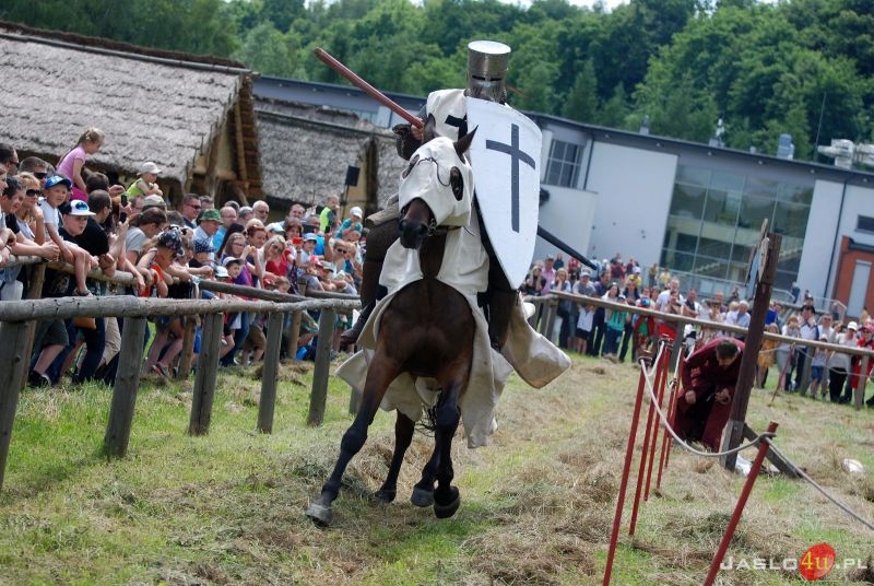 Zakony rycerskie w Karpackiej Troi