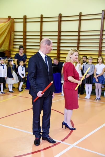 Uroczystość pasowania uczniów klas I w Szkole Podstawowej nr 2