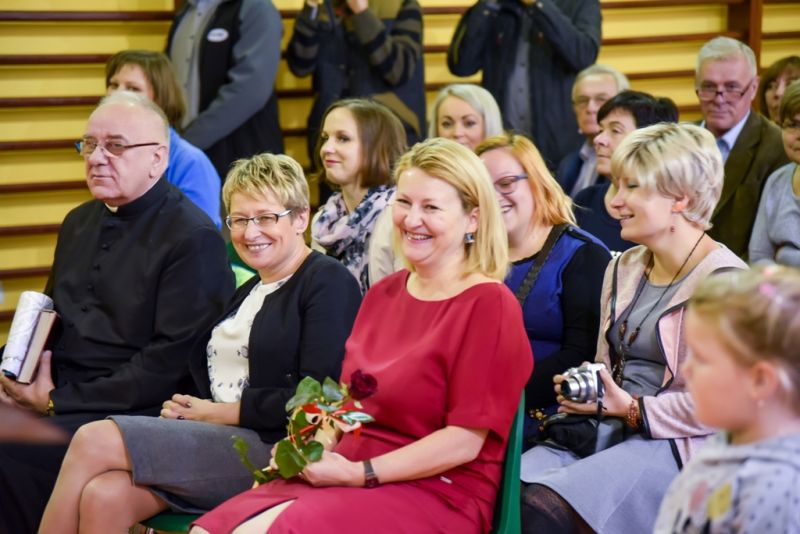 Uroczystość pasowania uczniów klas I w Szkole Podstawowej nr 2