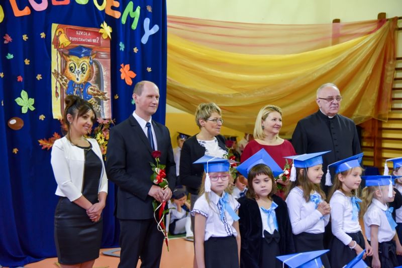 Uroczystość pasowania uczniów klas I w Szkole Podstawowej nr 2