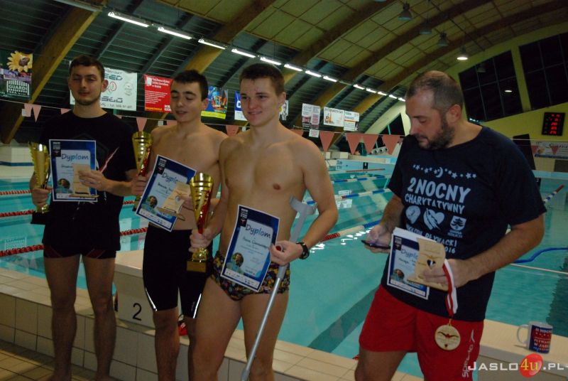 II Nocne Charytatywne Pływanie w Jaśle