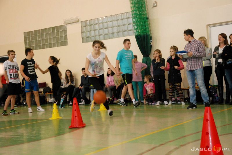 "Zdrowo jem, aktywnie żyję"  w ZS nr 1 w Osobnicy
