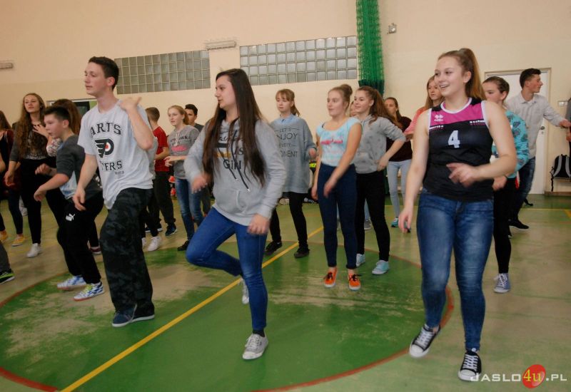 "Zdrowo jem, aktywnie żyję"  w ZS nr 1 w Osobnicy
