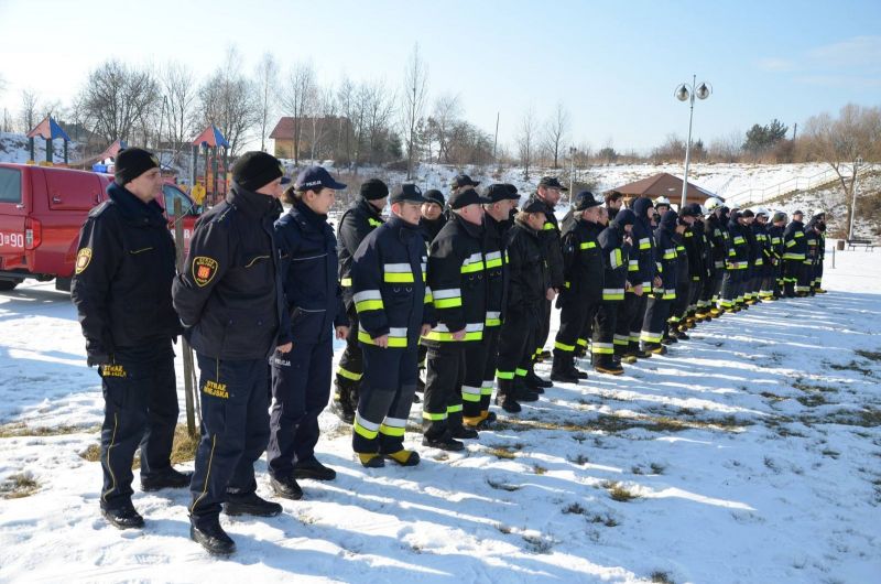 Strażacy Ochotnicy Gminy Jasło ćwiczą akcje ratownicze na lodzie