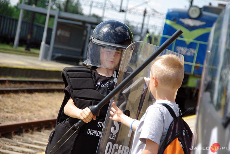 Bezpieczny przejazd - Dzień Dziecka na stacji PKP w Jaśle