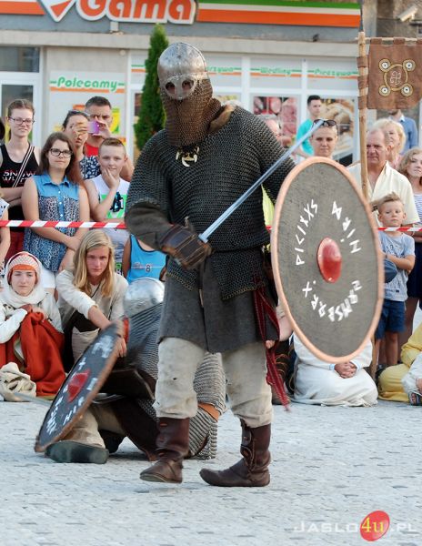 Wojowie na Rynku w Jaśle