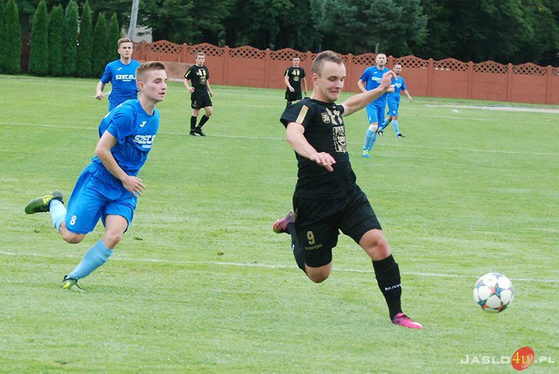LKS Skołyszyn vs JKS Czarni 1910 Jasło (2:1)