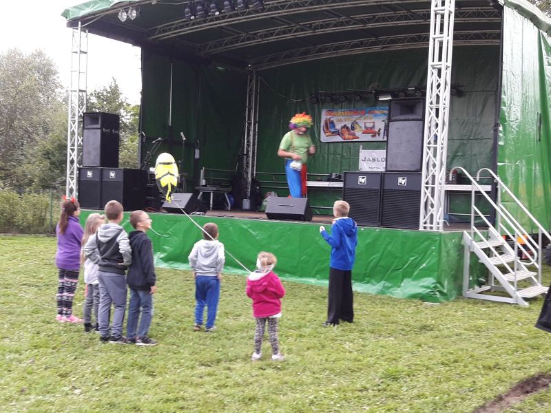 Piknik charytatywny w Święcanach