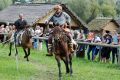 Pokaz łucznictwa konnego w Karpackiej Troi