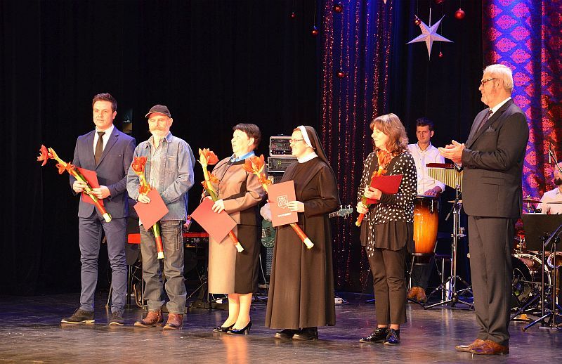 Statuetki Mecenas Kultury i Nagrody Miasta Jasła w Dziedzinie kultury