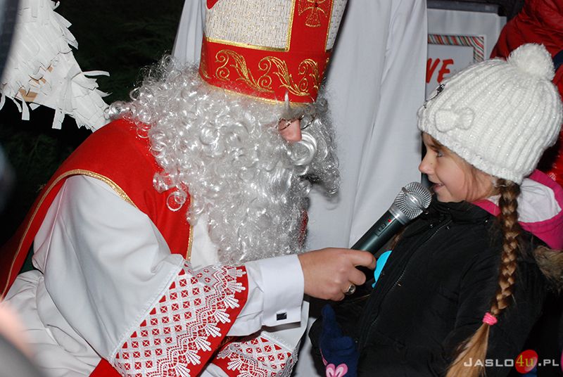 Święty Mikołaj na osiedlu Mickiewicza