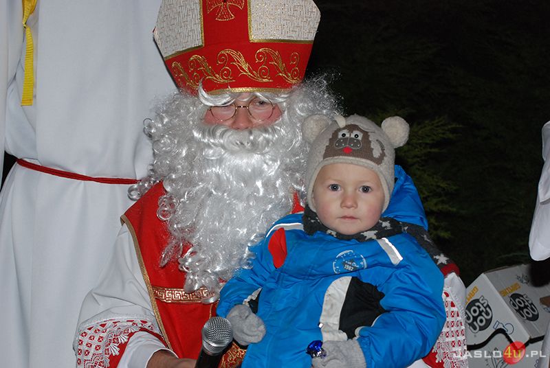 Święty Mikołaj na osiedlu Mickiewicza