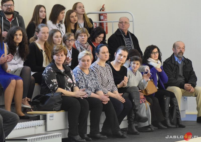Uroczyste otwarcie hali sportowej w Nowym Żmigrodzie