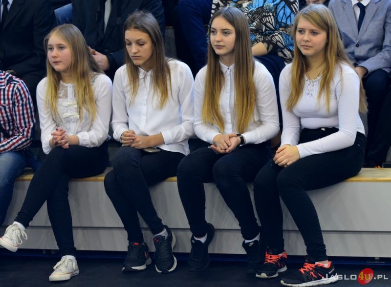 Uroczyste otwarcie hali sportowej w Nowym Żmigrodzie