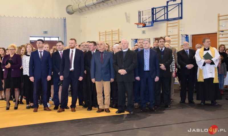 Uroczyste otwarcie hali sportowej w Nowym Żmigrodzie