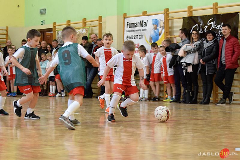 Turniej halowej piłki nożnej Akademii Piłkarskiej "Wisłoki" Błażkowa