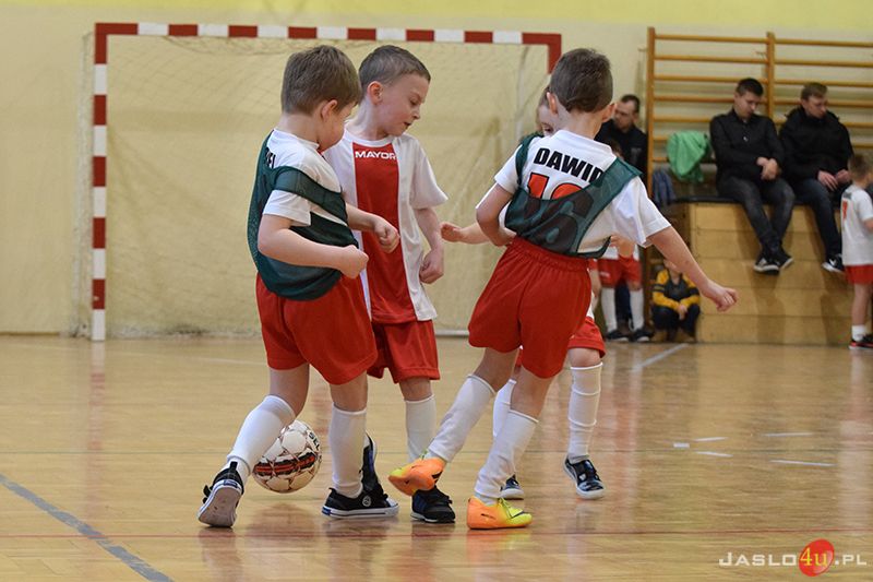 Turniej halowej piłki nożnej Akademii Piłkarskiej "Wisłoki" Błażkowa