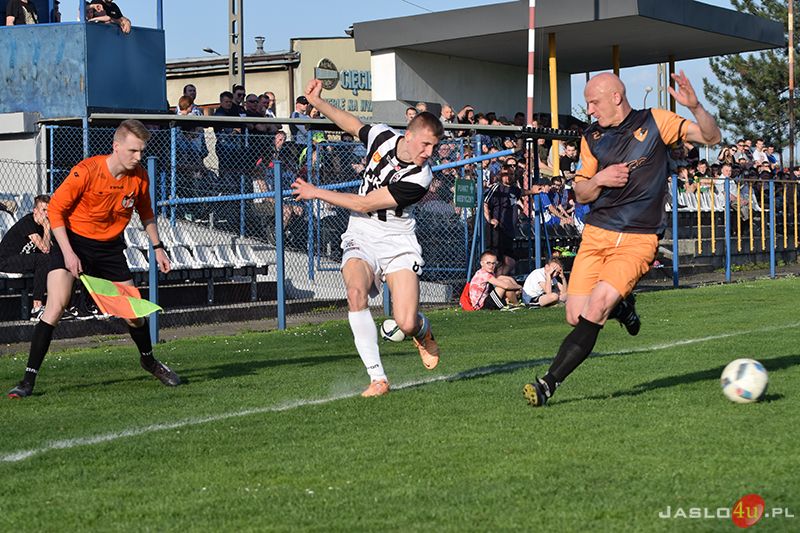 JKS Czarni 1910 Jasło vs Przełom Besko (0:2)