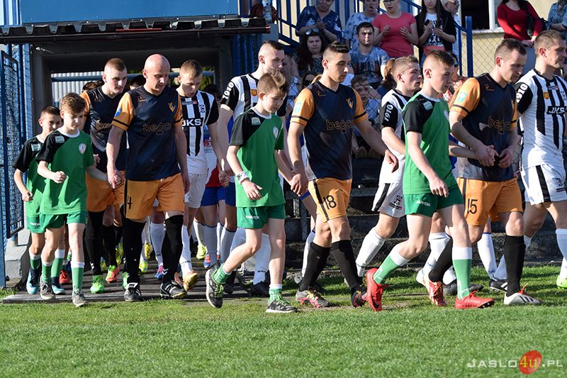 JKS Czarni 1910 Jasło vs Przełom Besko (0:2)
