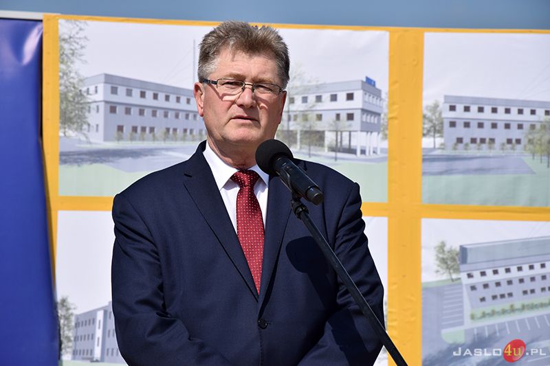 Wmurowanie aktu erekcyjnego pod budowę komendy Policji w Jaśle