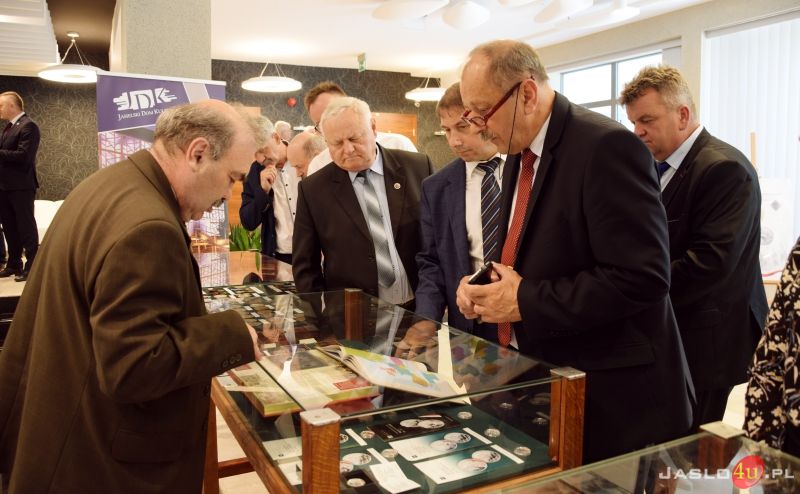 Obchodu jubileuszu 45-lecia jasielskich numizmatyków
