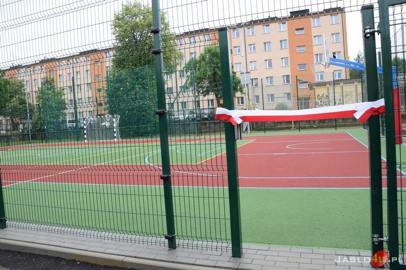Otwarcie boiska wielofunkcyjnego przy SP nr 4 w Jaśle