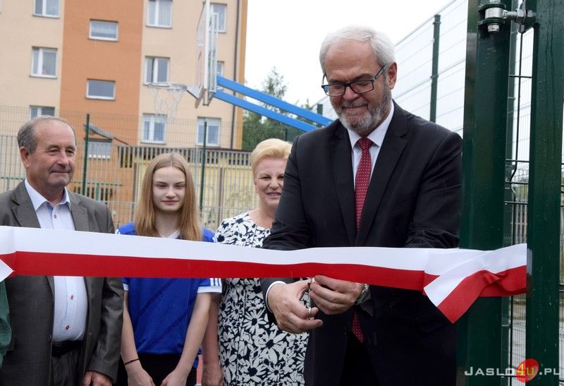 Otwarcie boiska wielofunkcyjnego przy SP nr 4 w Jaśle