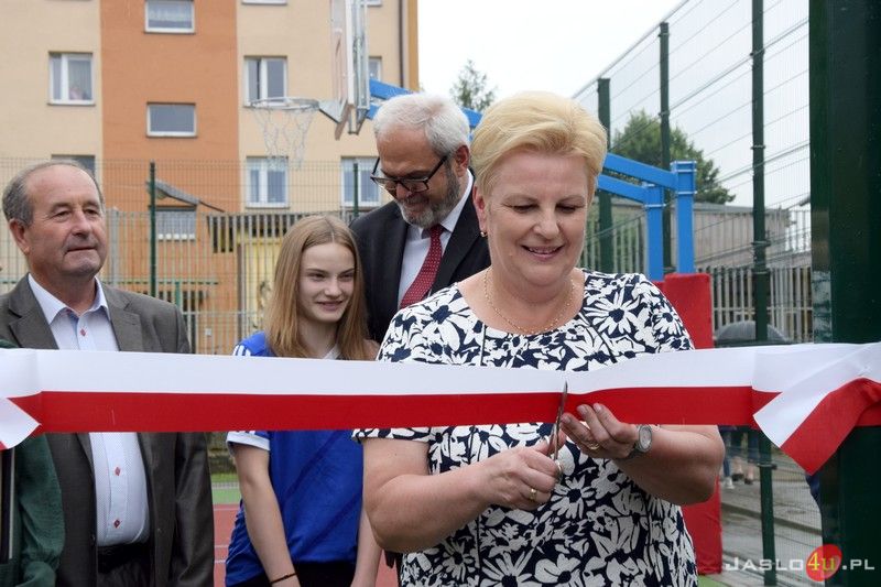 Otwarcie boiska wielofunkcyjnego przy SP nr 4 w Jaśle